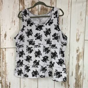 Secret Solutions, Slimming Tank Top, Size 3X. Purple Floral. Excellent condition